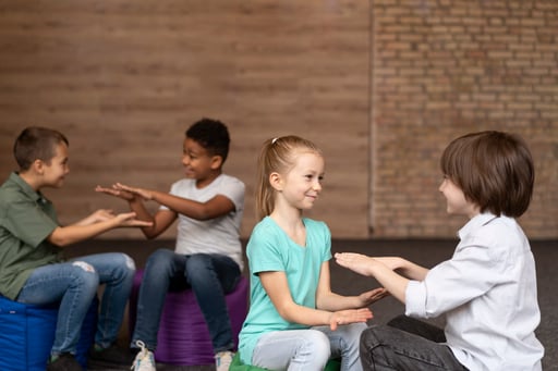 medium-shot-kids-playing-together